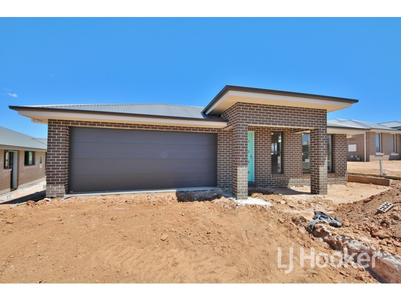 14 Kemp Street, Eglinton NSW 2795