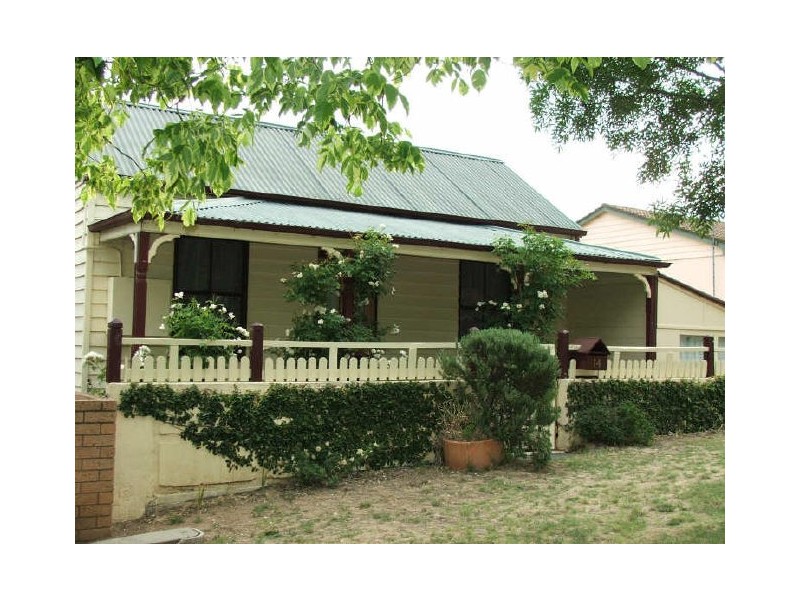 House 1 Duramana Road, Bathurst NSW 2795