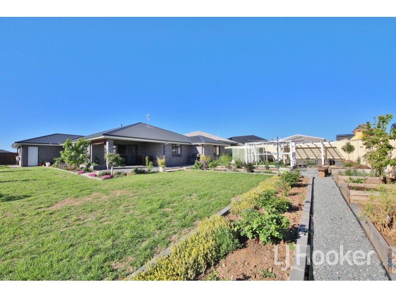 26 Coates Drive, Kelso NSW 2795