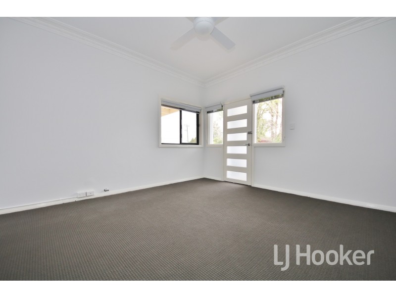 33 Stewart Street, Bathurst NSW 2795