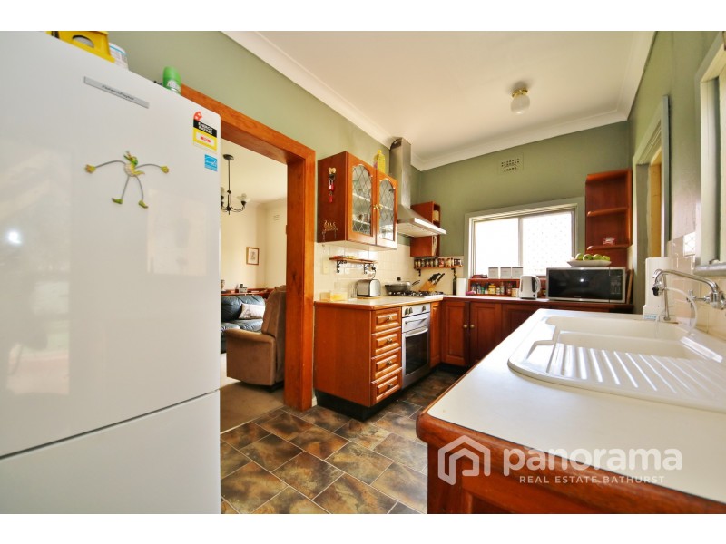 10 George Street, Bathurst NSW 2795