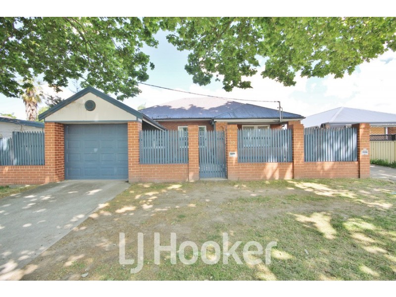 80 Havannah Street, Bathurst NSW 2795