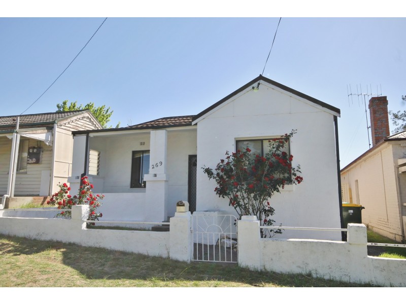 269 Brilliant Street, Bathurst NSW 2795
