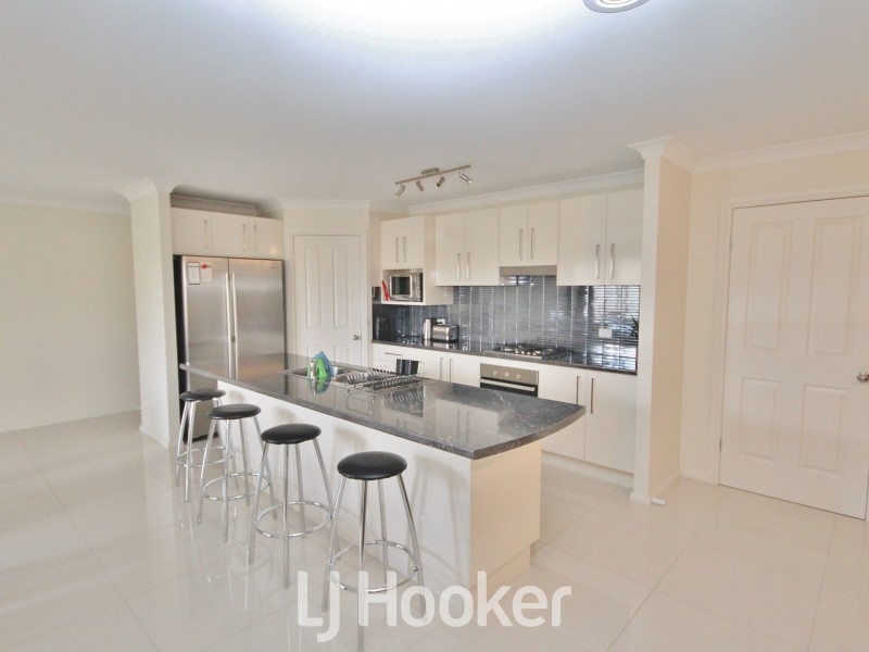 22 Graham Drive, Bathurst NSW 2795