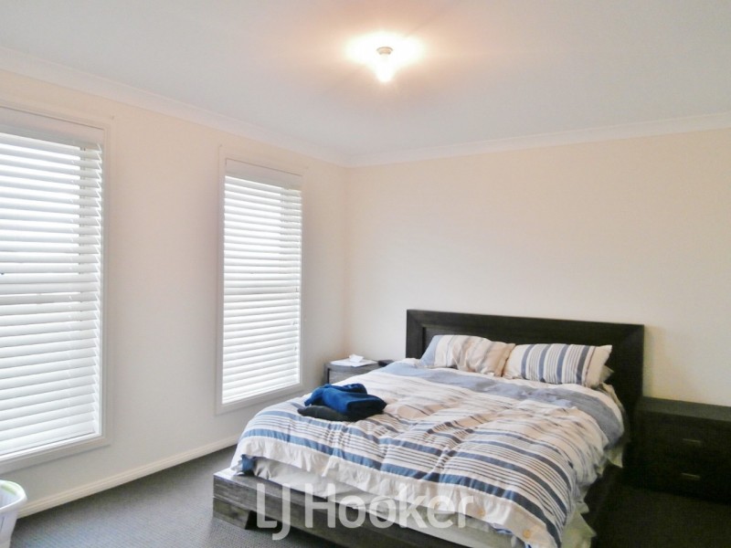 22 Graham Drive, Bathurst NSW 2795