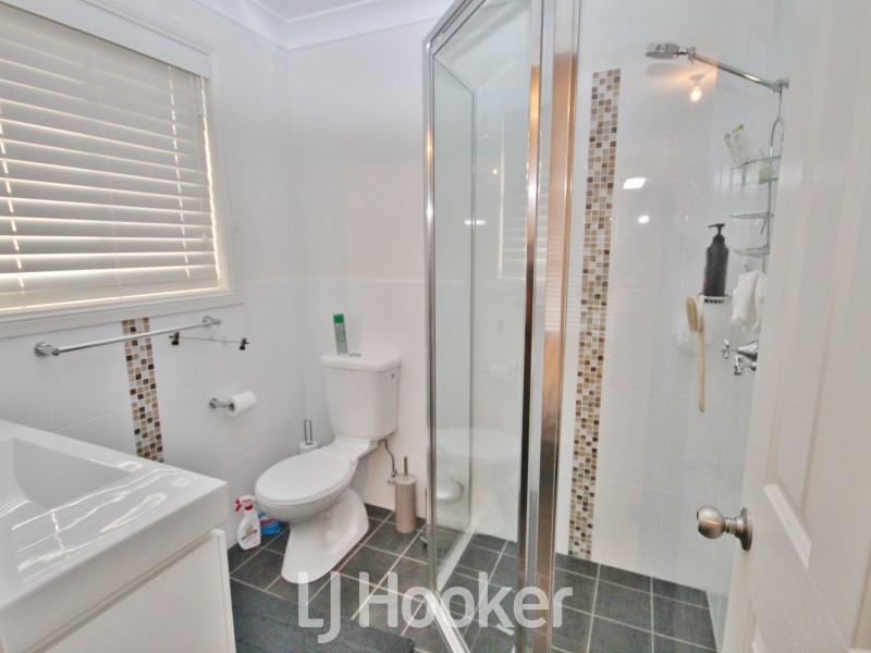 22 Graham Drive, Bathurst NSW 2795