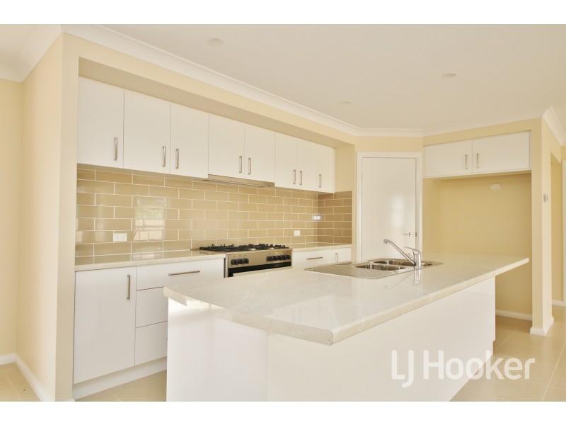 24 Maxwell Drive, Eglinton NSW 2795