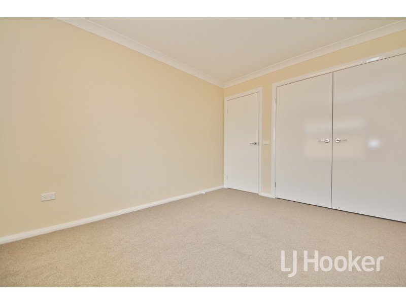 24 Maxwell Drive, Eglinton NSW 2795