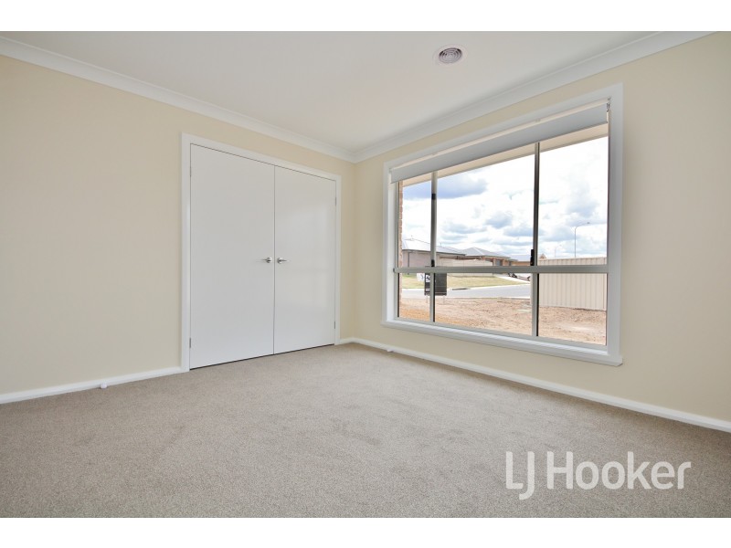 24 Maxwell Drive, Eglinton NSW 2795