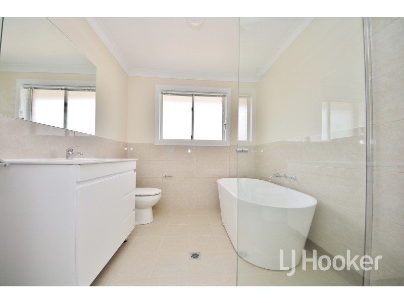 24 Maxwell Drive, Eglinton NSW 2795