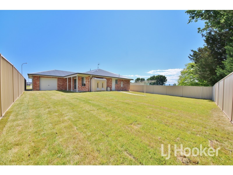 24 Maxwell Drive, Eglinton NSW 2795