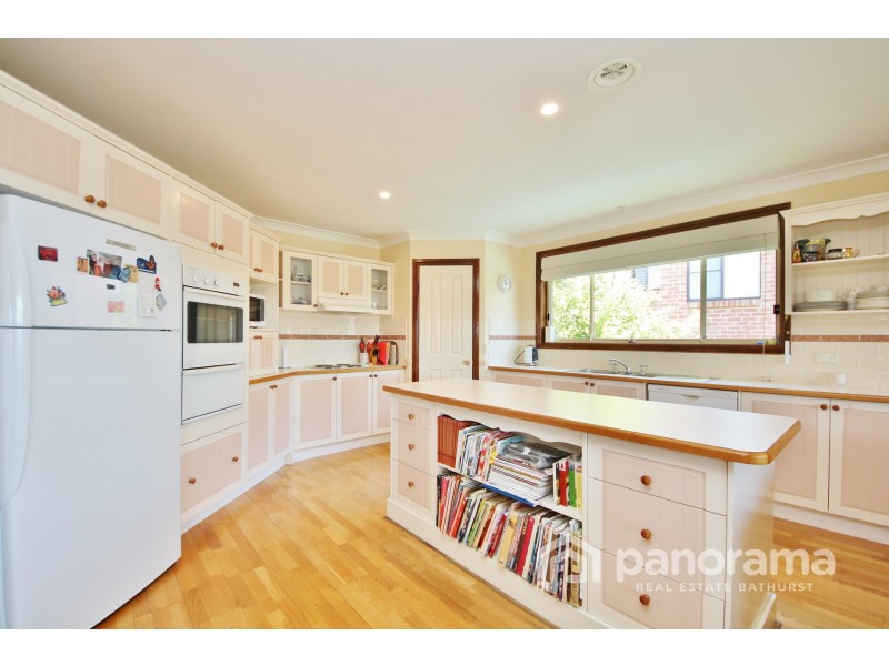 5 Lorimer Street, Llanarth NSW 2795