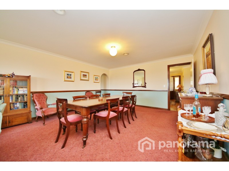 5 Lorimer Street, Llanarth NSW 2795 LJ Hooker Bathurst For Sale