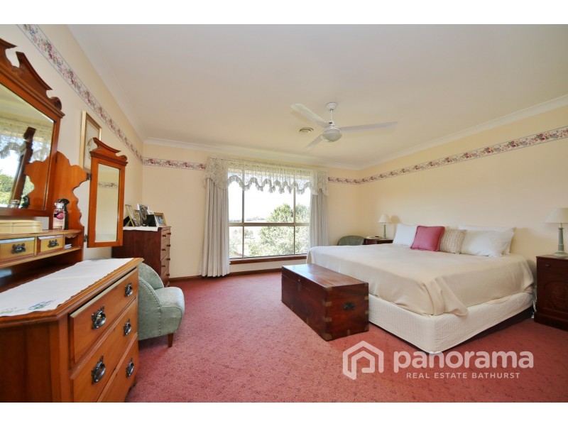 5 Lorimer Street, Llanarth NSW 2795 LJ Hooker Bathurst For Sale