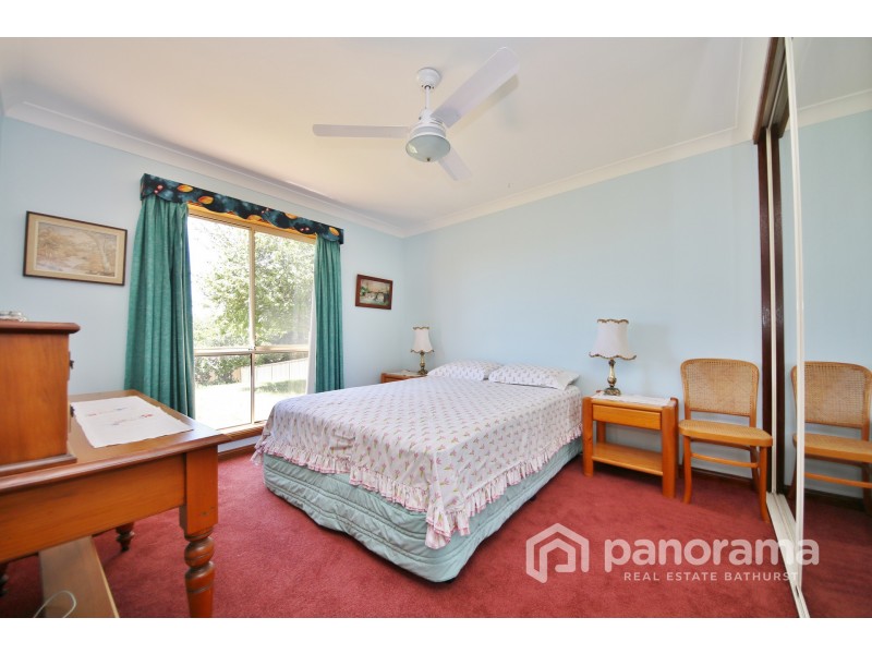 5 Lorimer Street, Llanarth NSW 2795 LJ Hooker Bathurst For Sale