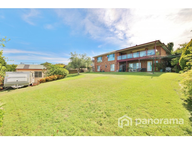 5 Lorimer Street, Llanarth NSW 2795 LJ Hooker Bathurst For Sale