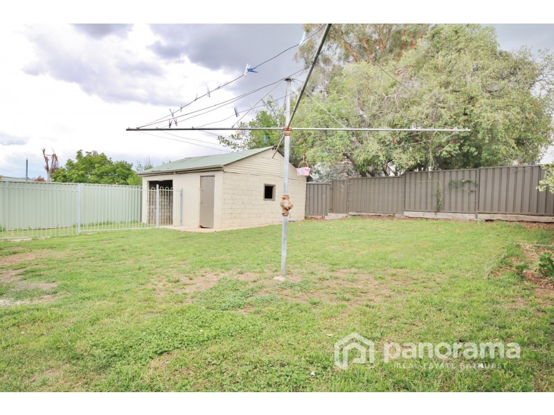 15 Alamein Walk, West Bathurst NSW 2795