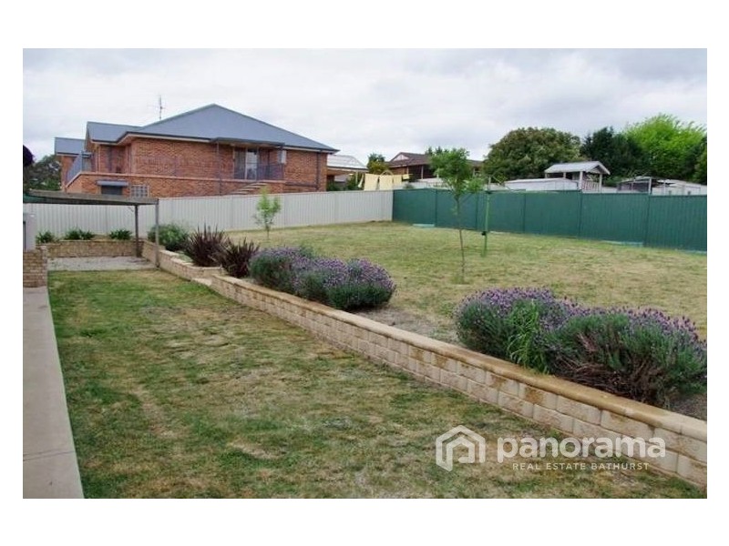 25 Tandora Street, Bathurst NSW 2795