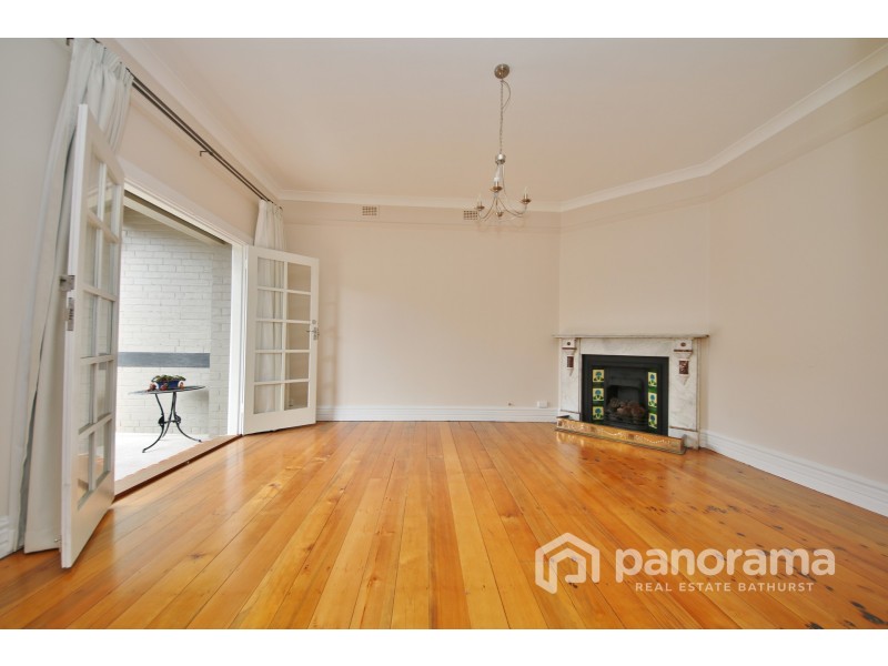 138 Russell Street, Bathurst NSW 2795