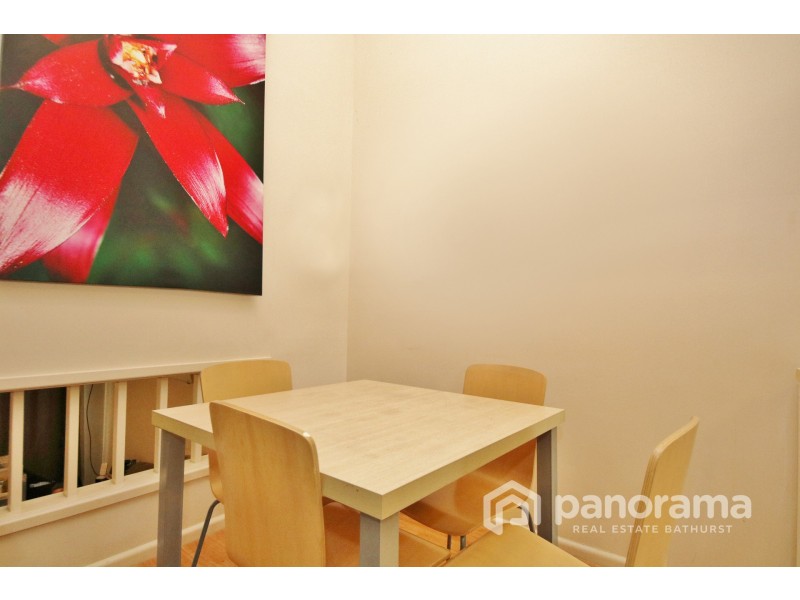 12 Ribbon Gum Place, Bathurst NSW 2795