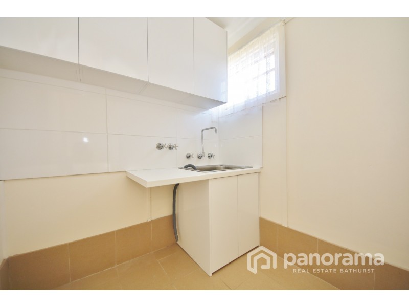 10 Alamein Walk, West Bathurst NSW 2795