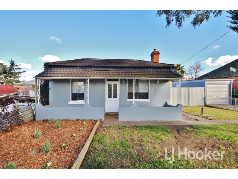 4 Bant Street, Bathurst NSW 2795