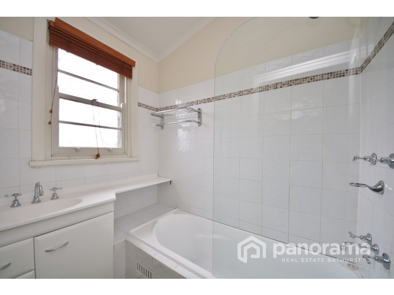 108 Keppel Street, Bathurst NSW 2795