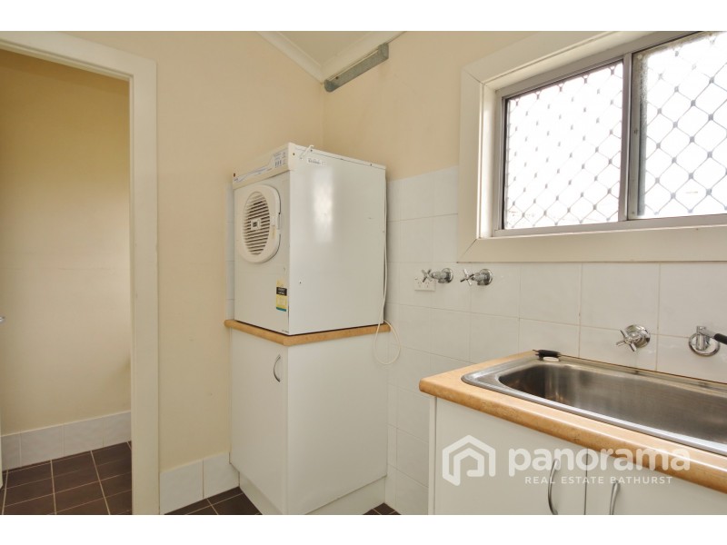 108 Keppel Street, Bathurst NSW 2795