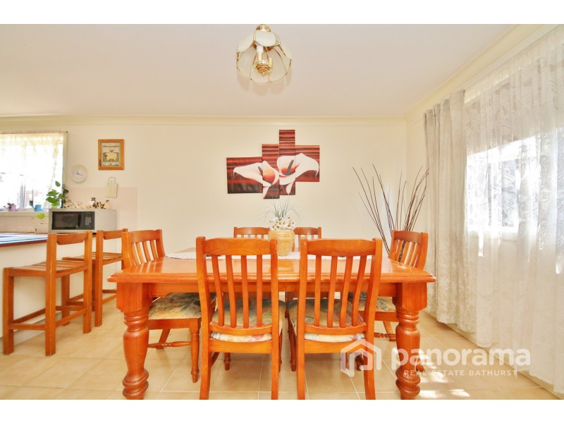 14 Elm Place, Kelso NSW 2795