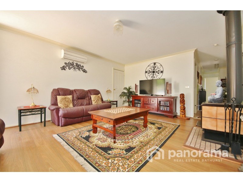 14 Elm Place, Kelso NSW 2795