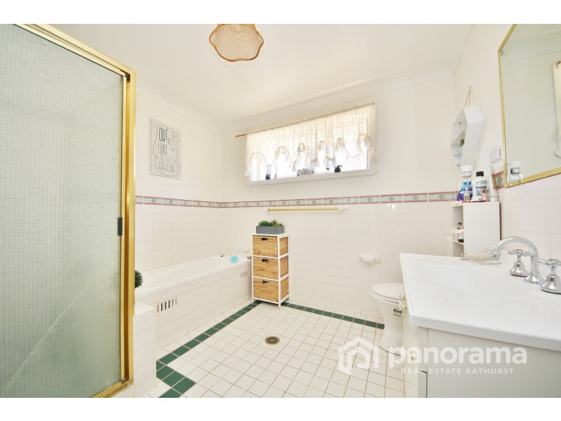 14 Elm Place, Kelso NSW 2795