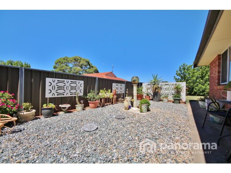 14 Elm Place, Kelso NSW 2795
