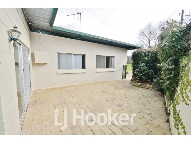 42 Boyd Street, Bathurst NSW 2795