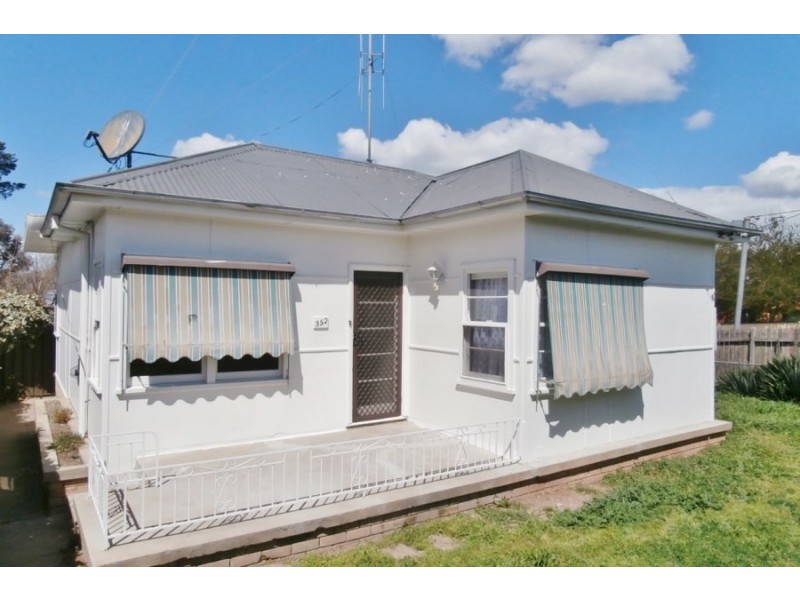 352 Stewart Street, Bathurst NSW 2795