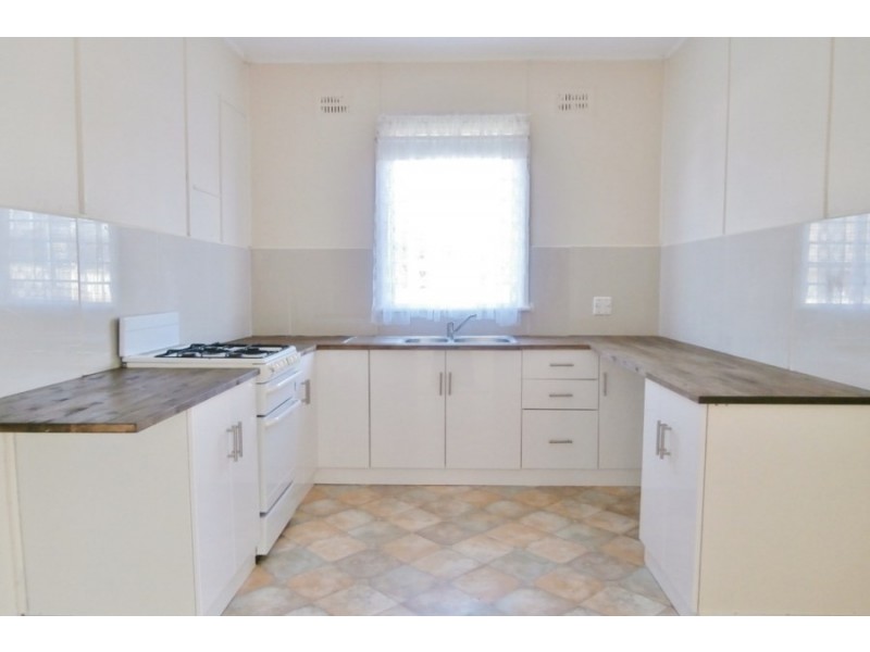 352 Stewart Street, Bathurst NSW 2795