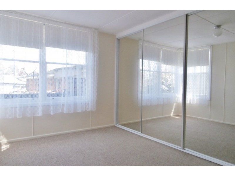 352 Stewart Street, Bathurst NSW 2795