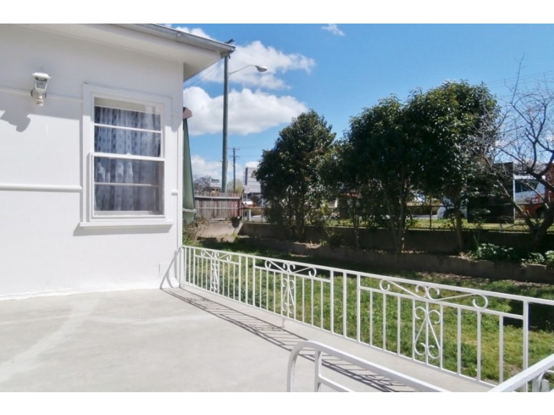 352 Stewart Street, Bathurst NSW 2795