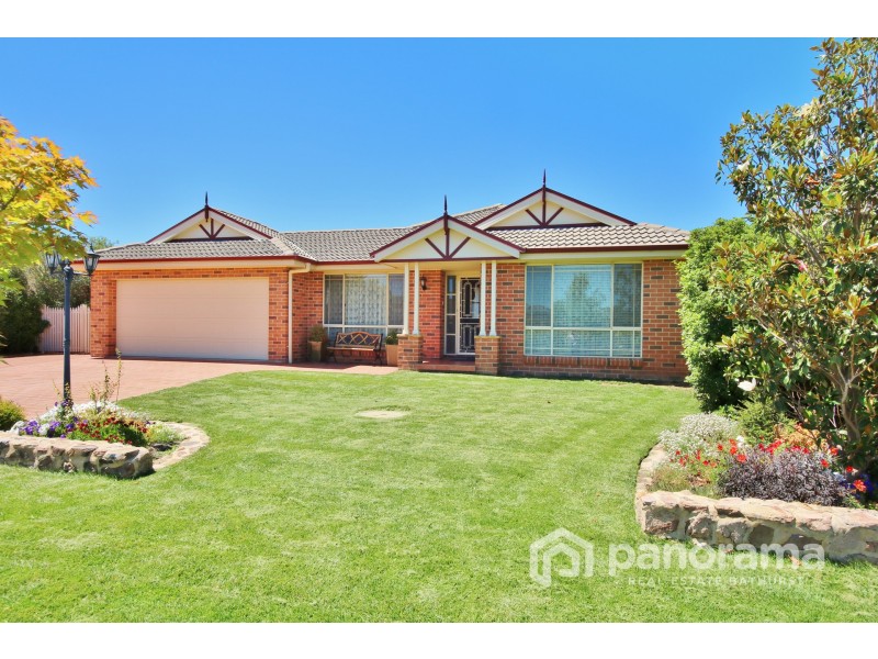 8 Douglas Court, Kelso NSW 2795