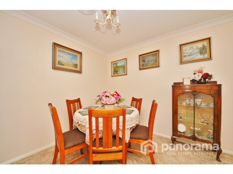 8 Douglas Court, Kelso NSW 2795