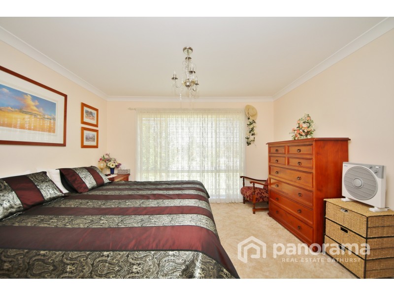 8 Douglas Court, Kelso NSW 2795