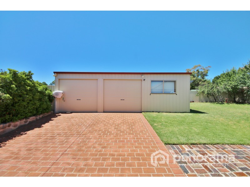 8 Douglas Court, Kelso NSW 2795