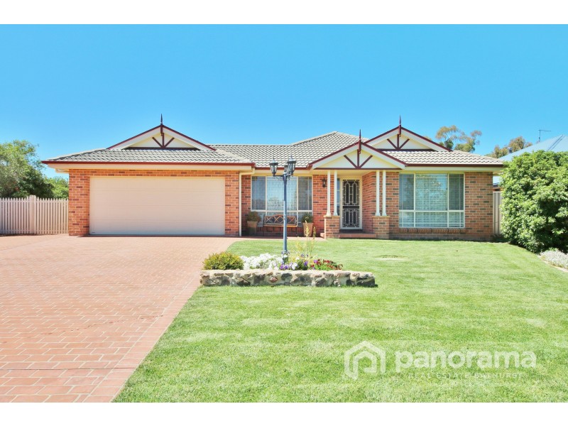 8 Douglas Court, Kelso NSW 2795