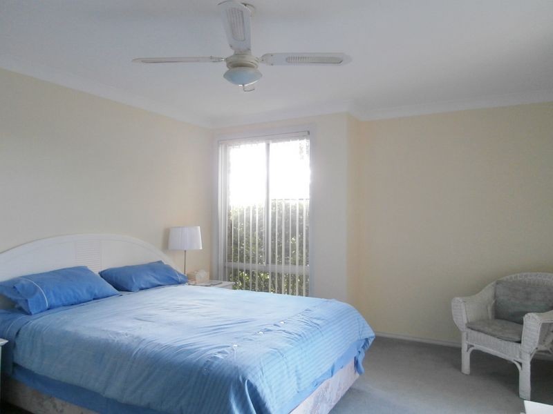 8 Weal Place, Bathurst NSW 2795