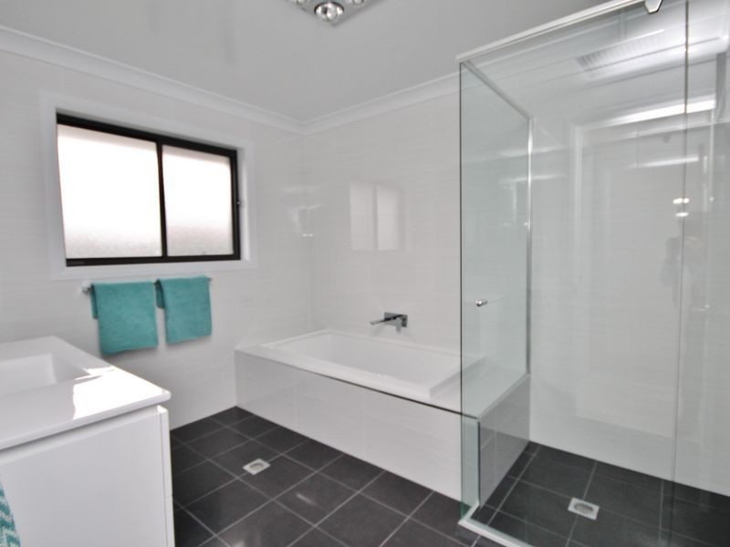 26 Blaxland Drive, Llanarth NSW 2795