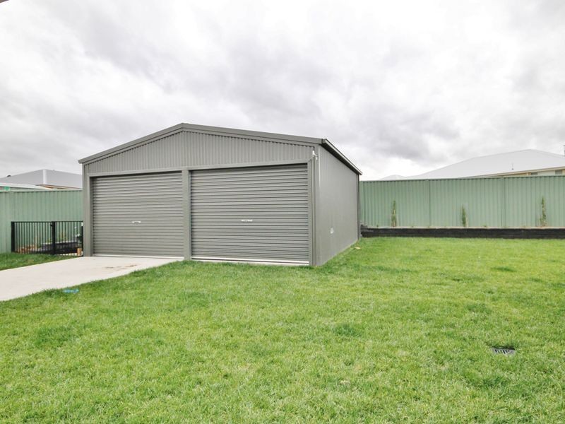 26 Blaxland Drive, Llanarth NSW 2795