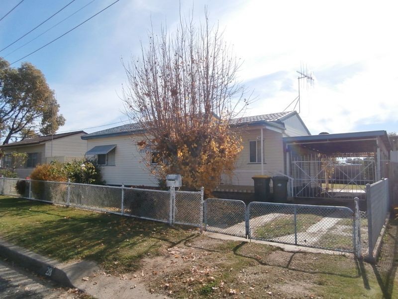 28 Alamein Walk, Bathurst NSW 2795