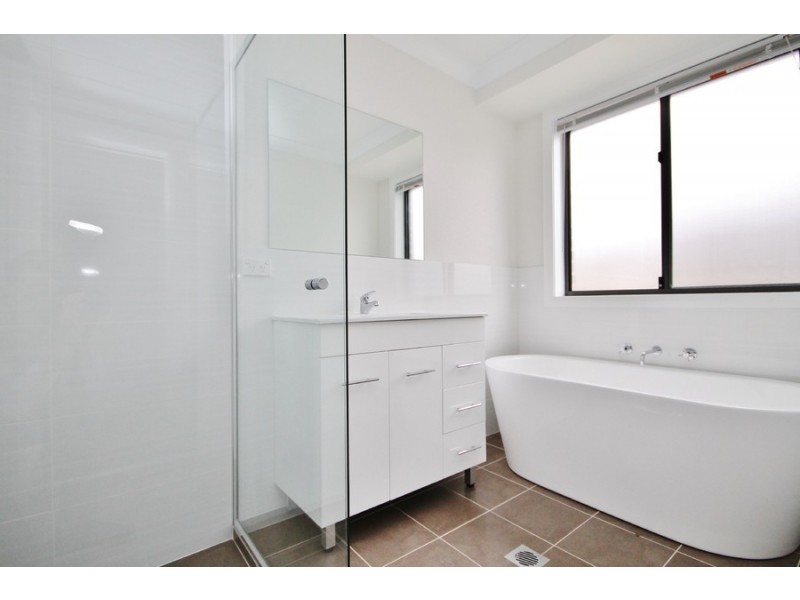 35 Amber Close, Bathurst NSW 2795