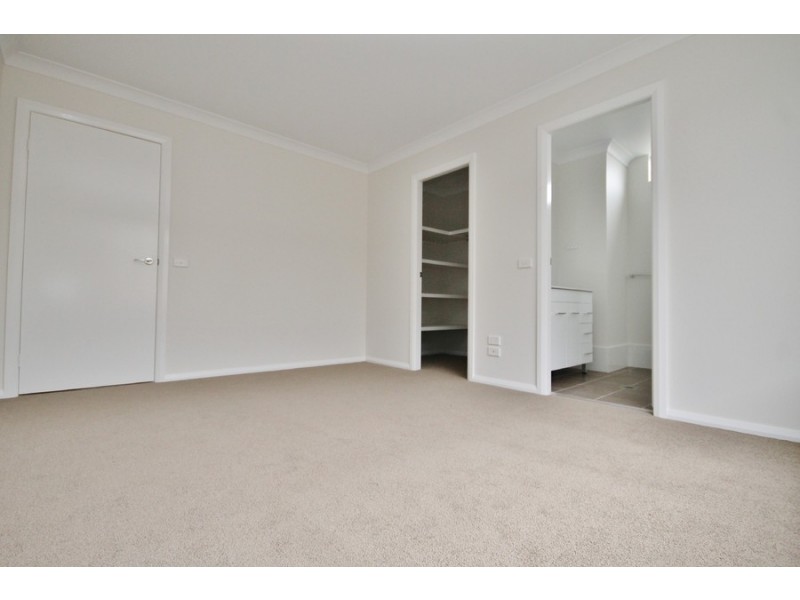 35 Amber Close, Bathurst NSW 2795