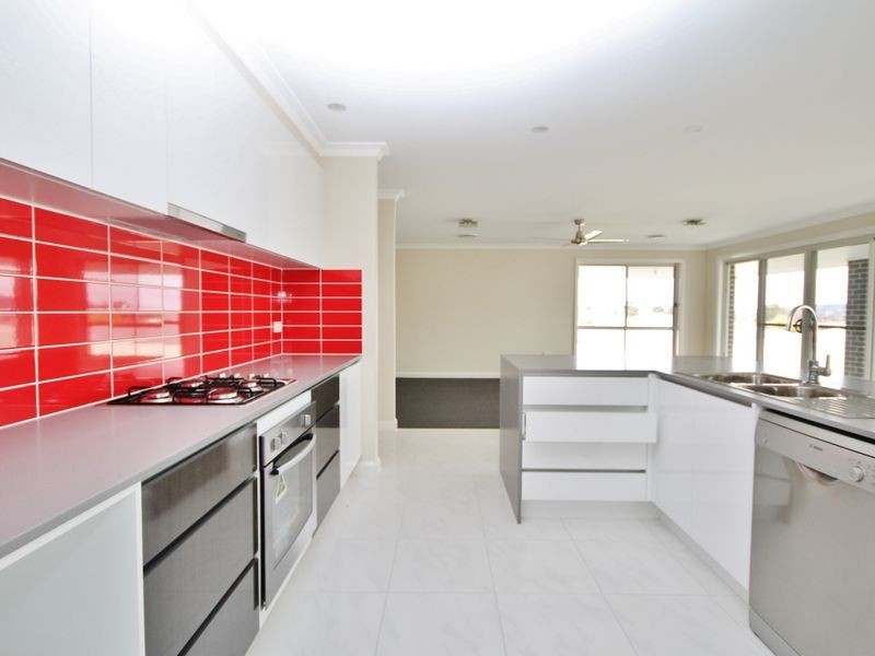 8 Keane Drive, Kelso NSW 2795