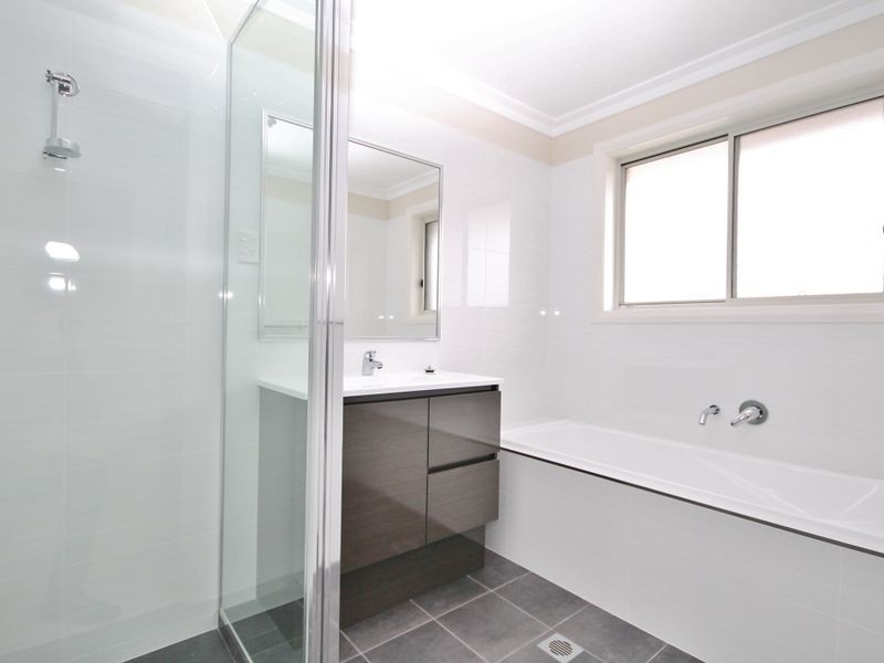 8 Keane Drive, Kelso NSW 2795